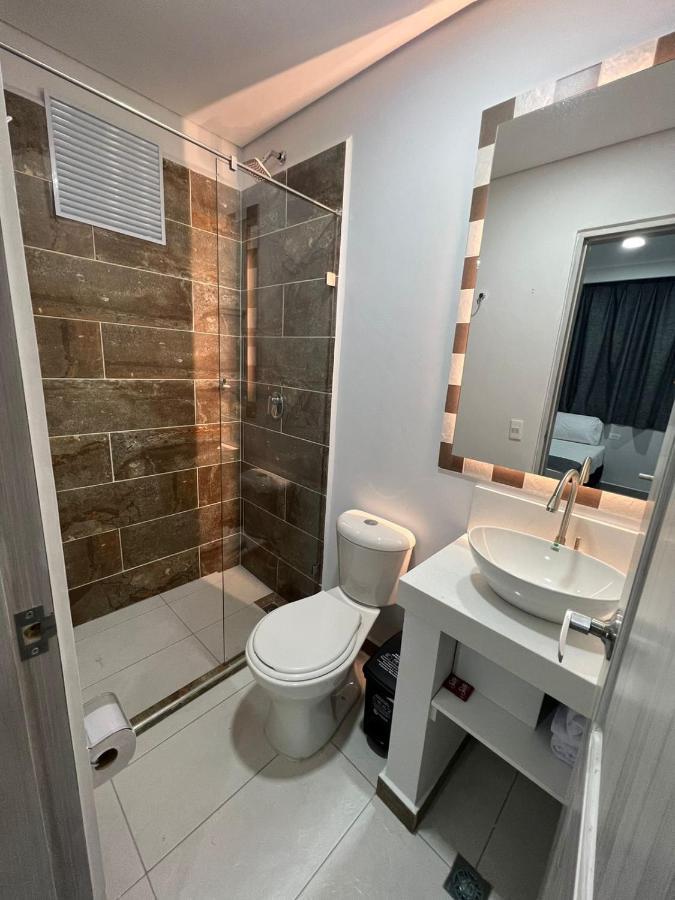 El Oscar Hotel Medellin Bagian luar foto